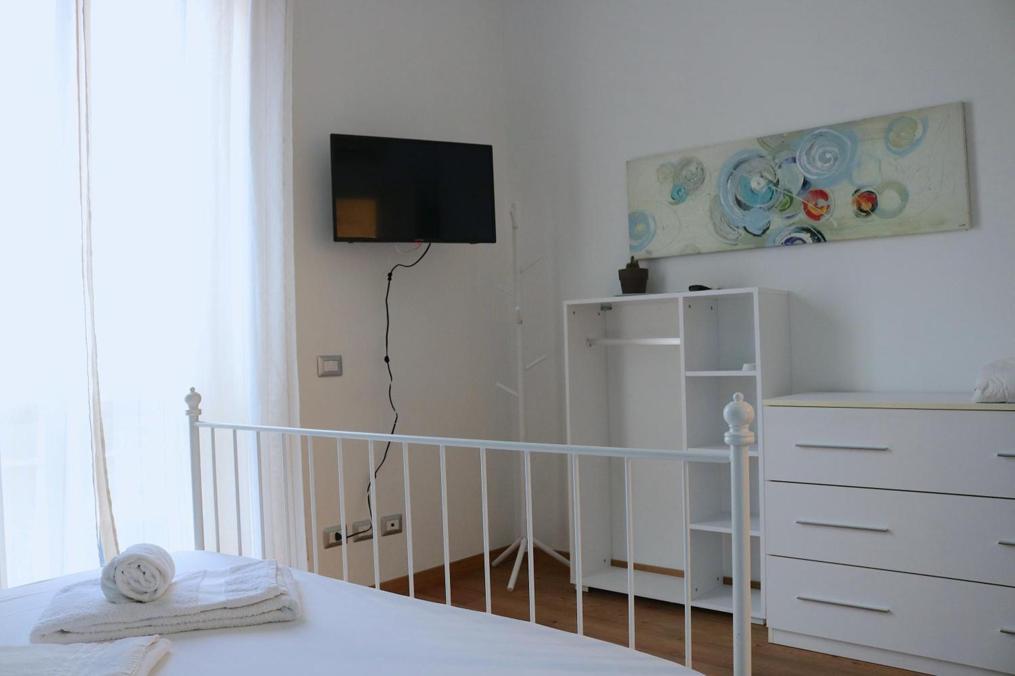 Lovely Navigli Studio With Balcony - Via Carlo Torre Milan Bagian luar foto